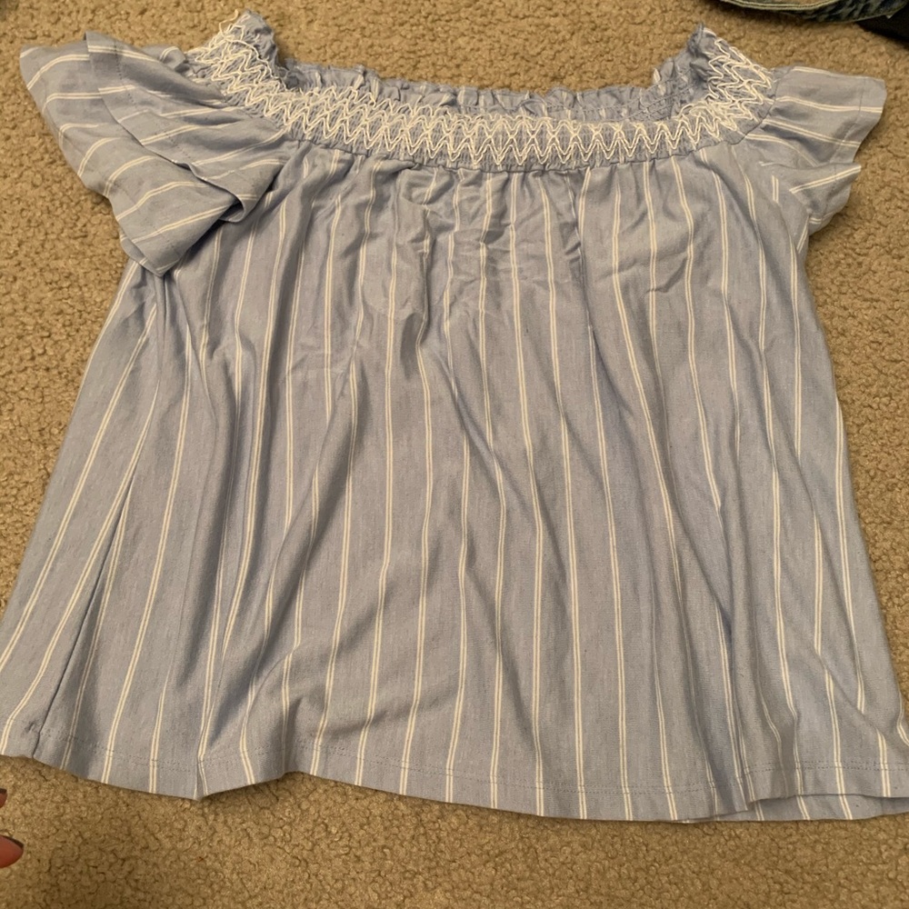 American eagle Off the shoulder top!